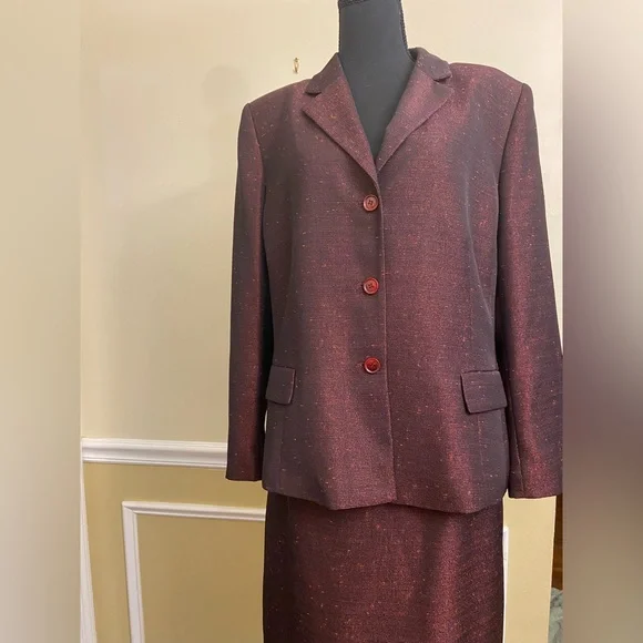 LeSuit burgundy with black flecks Size 18 3 button skirt suit - Picture 1 of 2